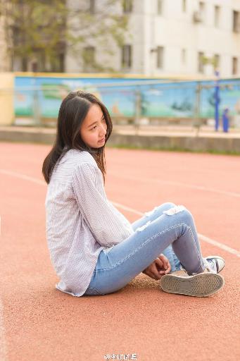 《卖房子的女人》,出轨的女人